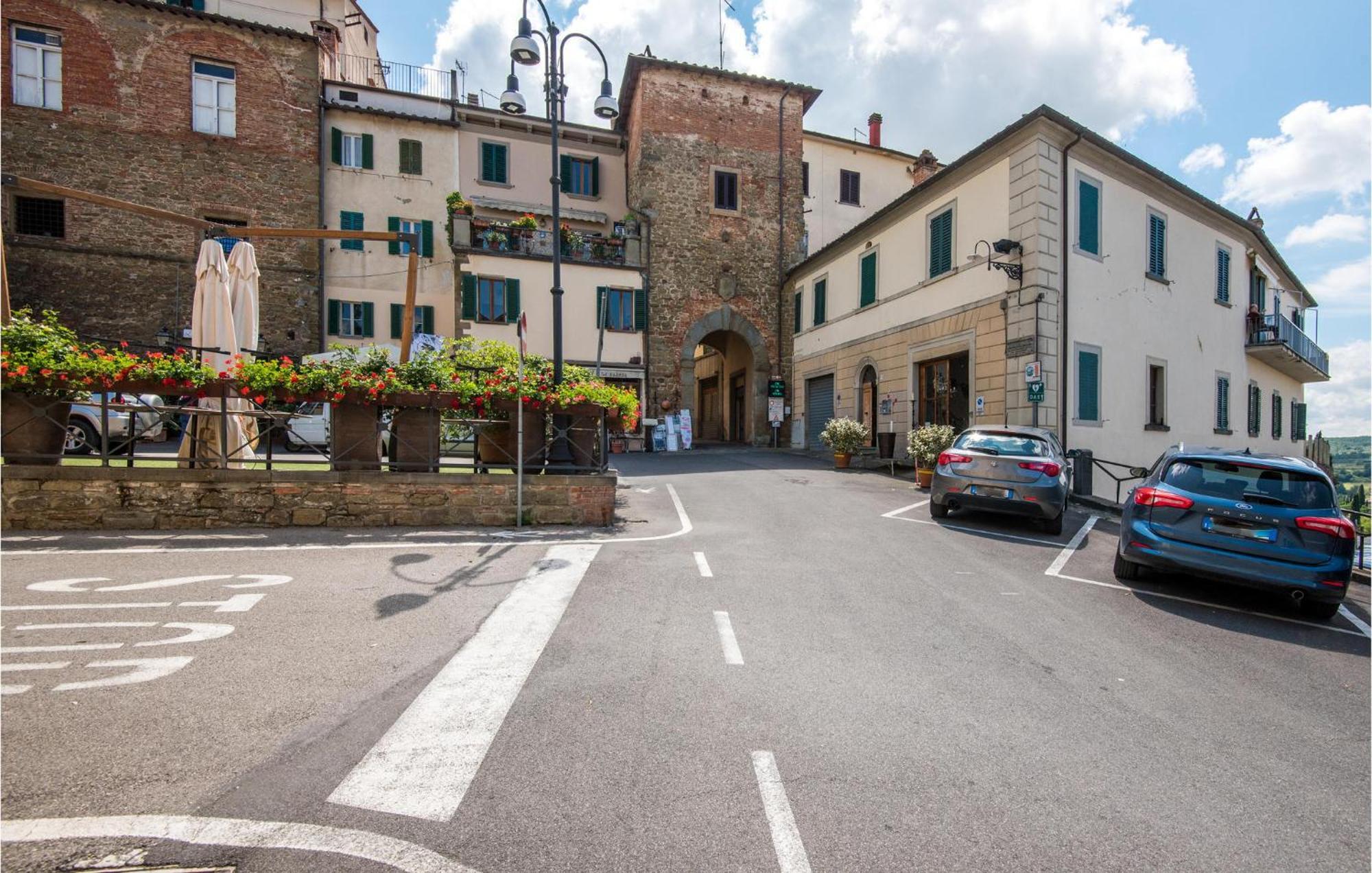Nice Apartment In Monte San Savino With Kitchen Exterior foto